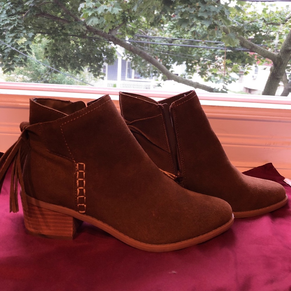American Eagle Outfitters Suede Boots